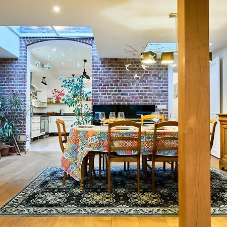 Maison Familiale Avec Un Jardin Proche Lille 아파트 Loos