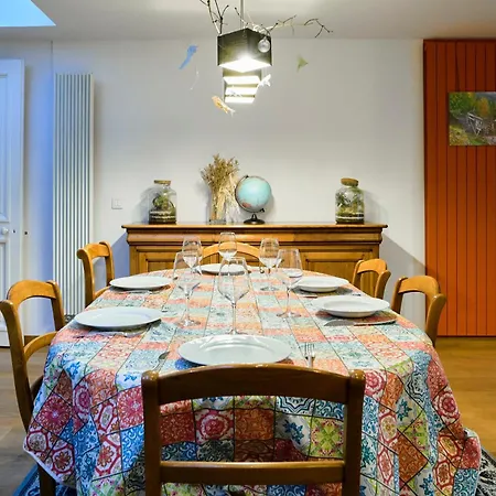 Maison Familiale Avec Un Jardin Proche Lille 아파트