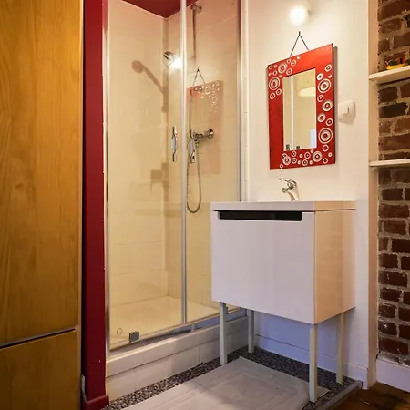 Maison Familiale Avec Un Jardin Proche Lille 아파트